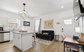New Luxury 3Br W Jacuzzi